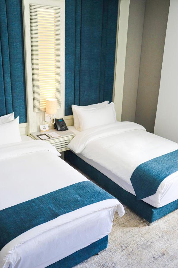 Rival Hotel Amman Extérieur photo