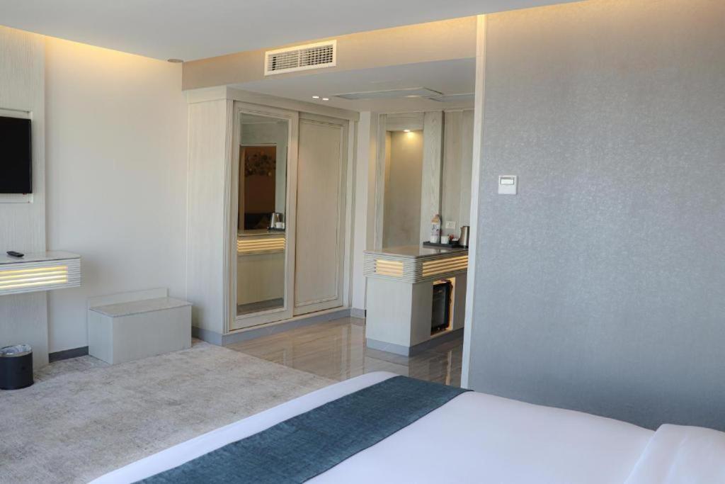 Rival Hotel Amman Extérieur photo