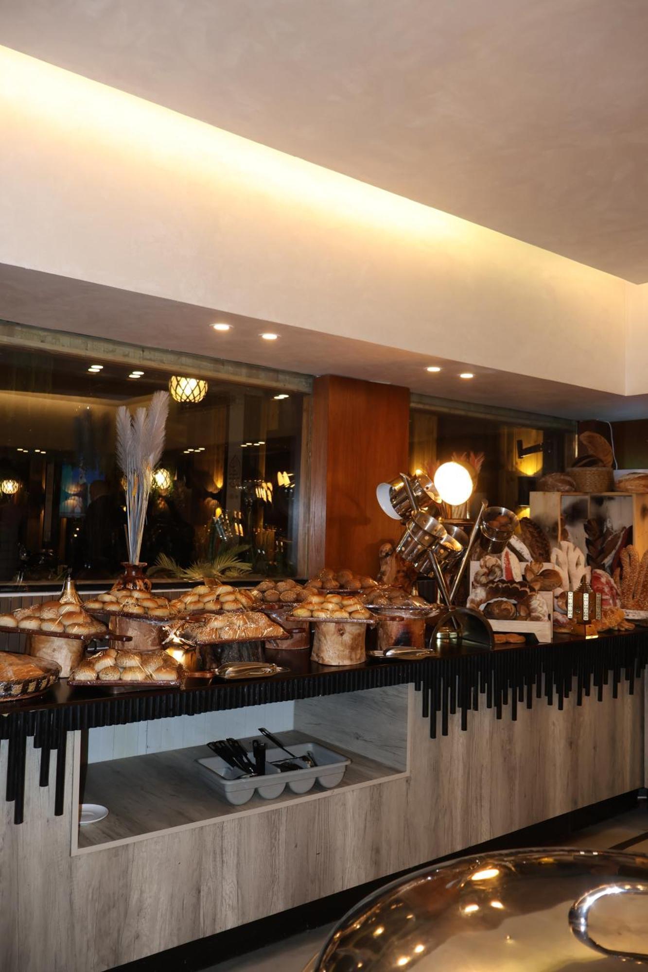 Rival Hotel Amman Extérieur photo